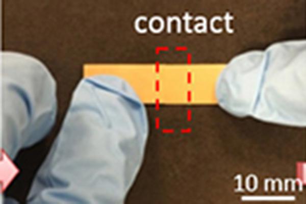 Self-healing, flexible electronic material